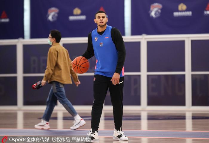 为什么智能预警能帮助篮球教练更好地指导球员_1